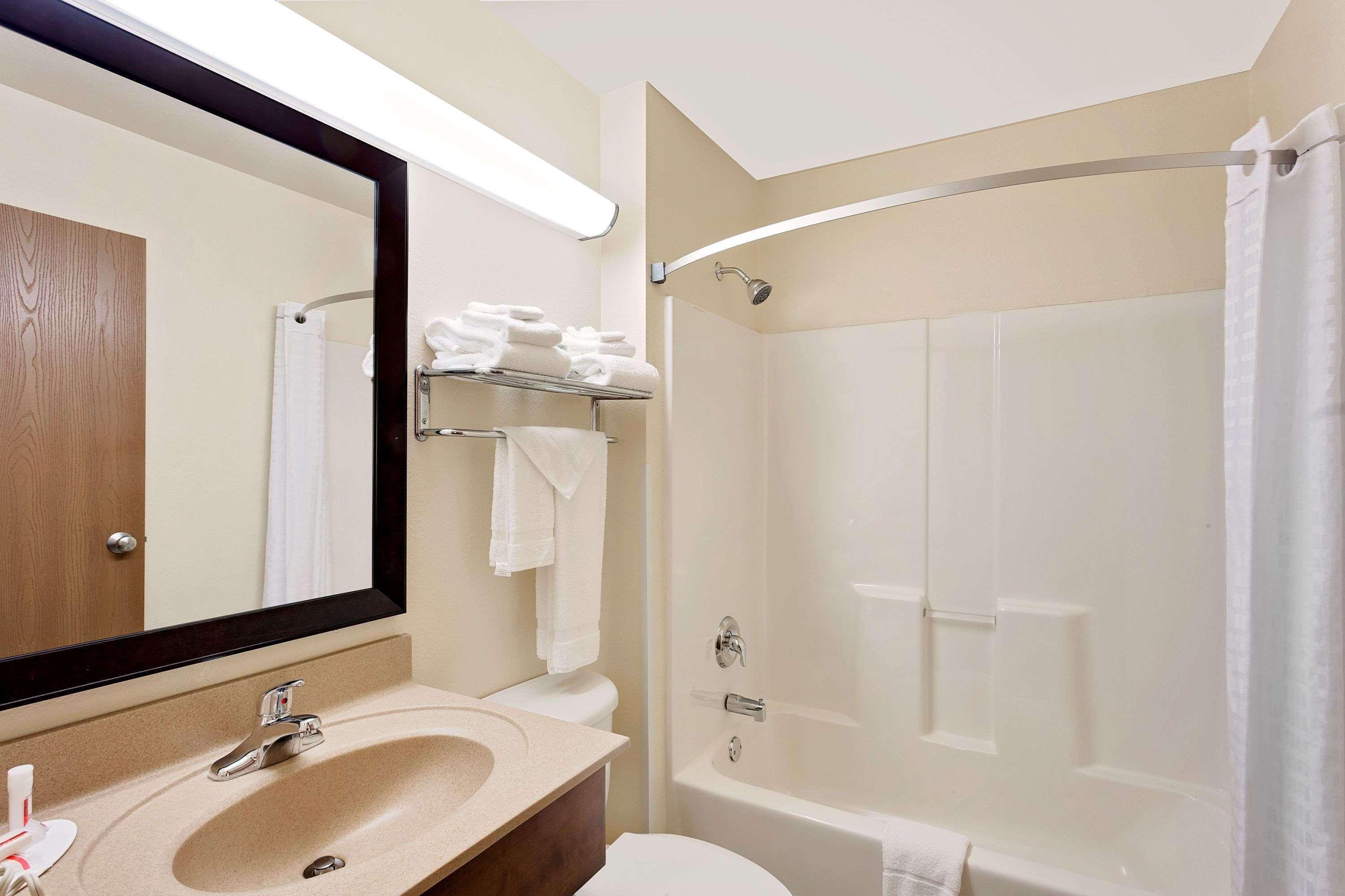 Super 8 By Wyndham Lebanon Hotel Екстериор снимка