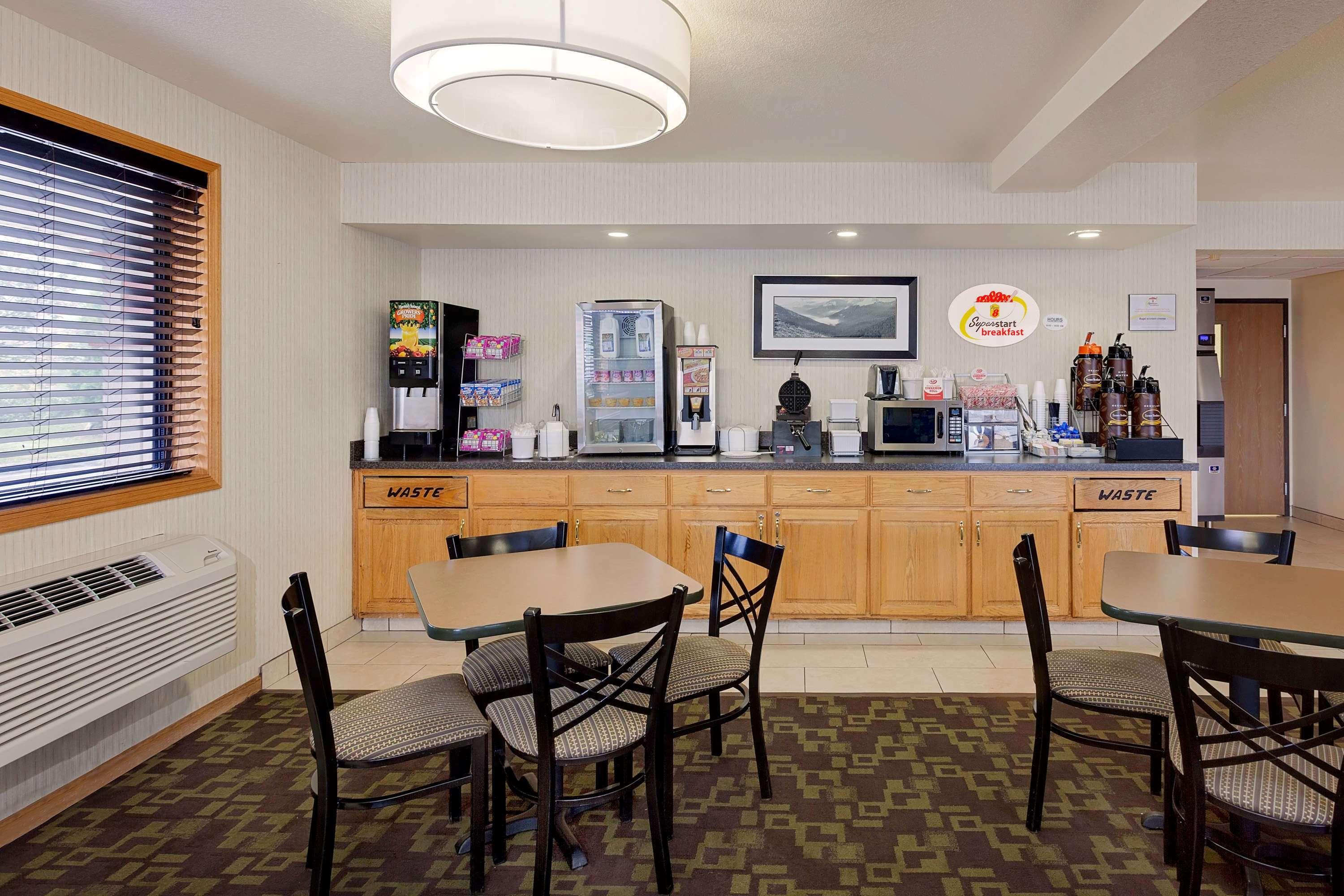 Super 8 By Wyndham Lebanon Hotel Екстериор снимка