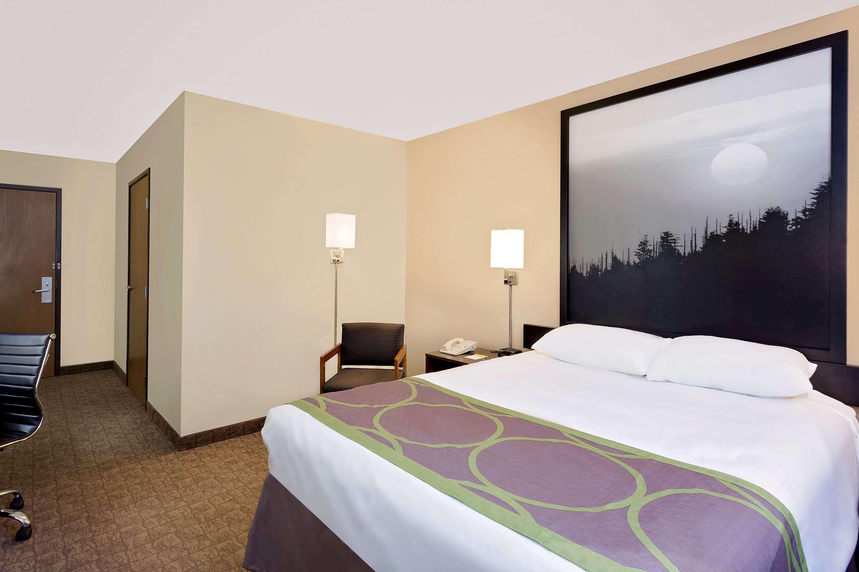Super 8 By Wyndham Lebanon Hotel Екстериор снимка