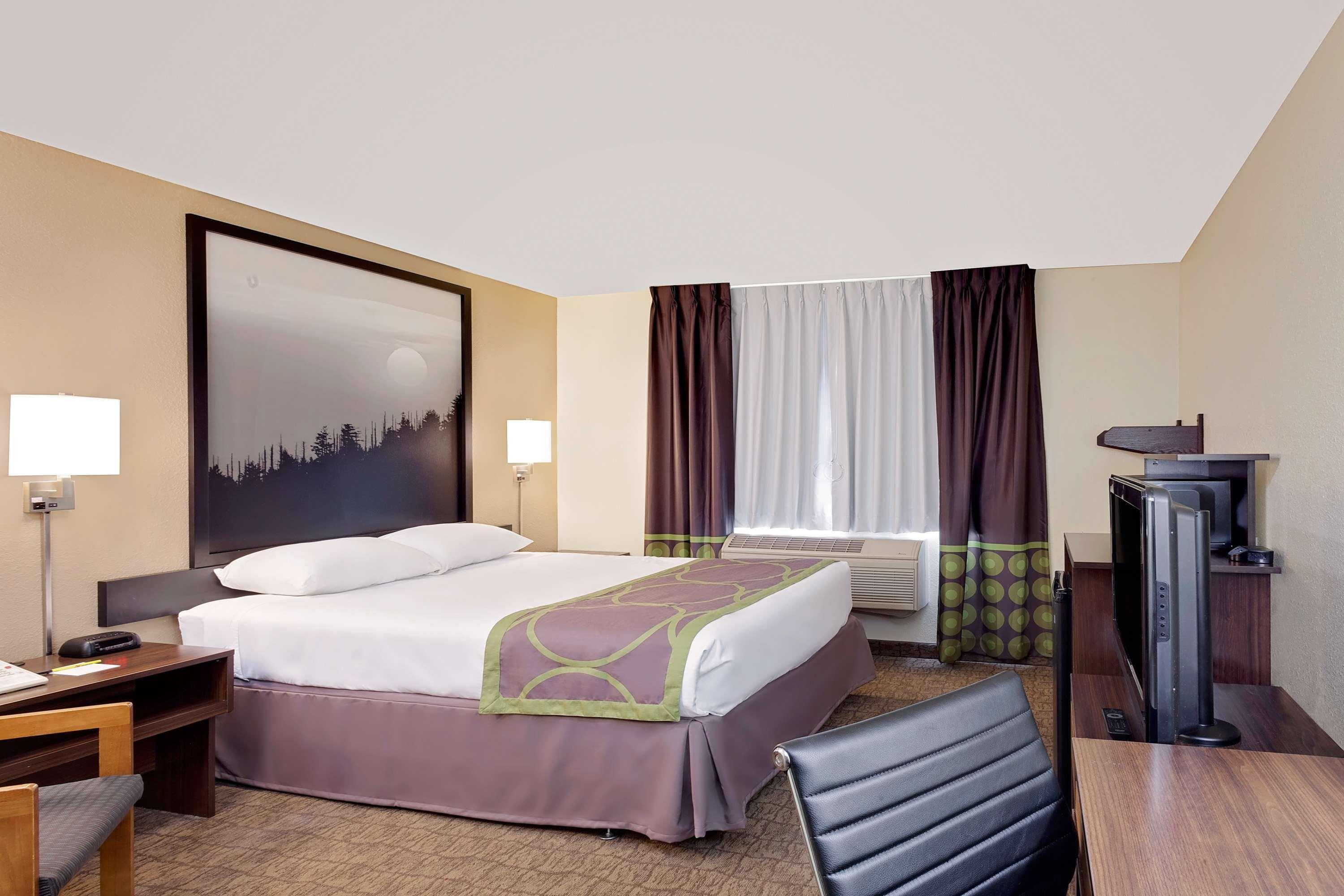 Super 8 By Wyndham Lebanon Hotel Екстериор снимка