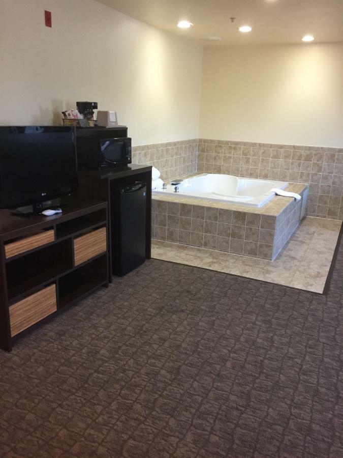 Super 8 By Wyndham Lebanon Hotel Екстериор снимка