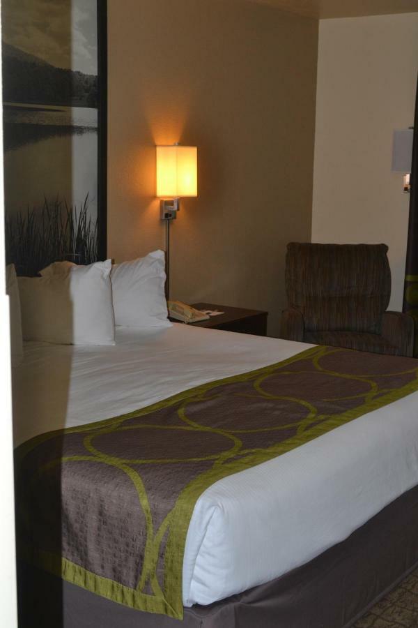 Super 8 By Wyndham Lebanon Hotel Екстериор снимка